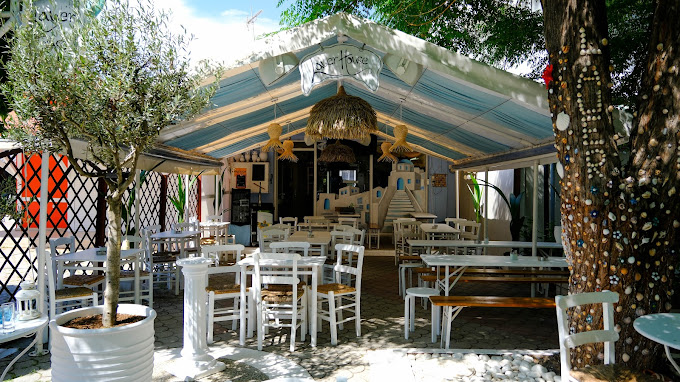 Case Study: How a Greek Tavern Increased Reservations by 40%